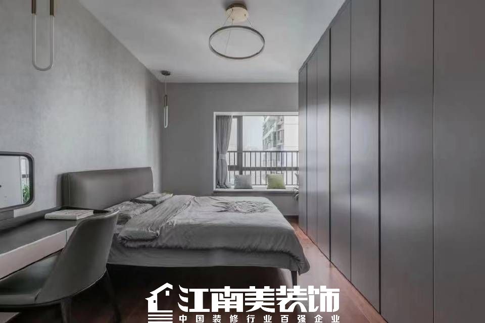主臥